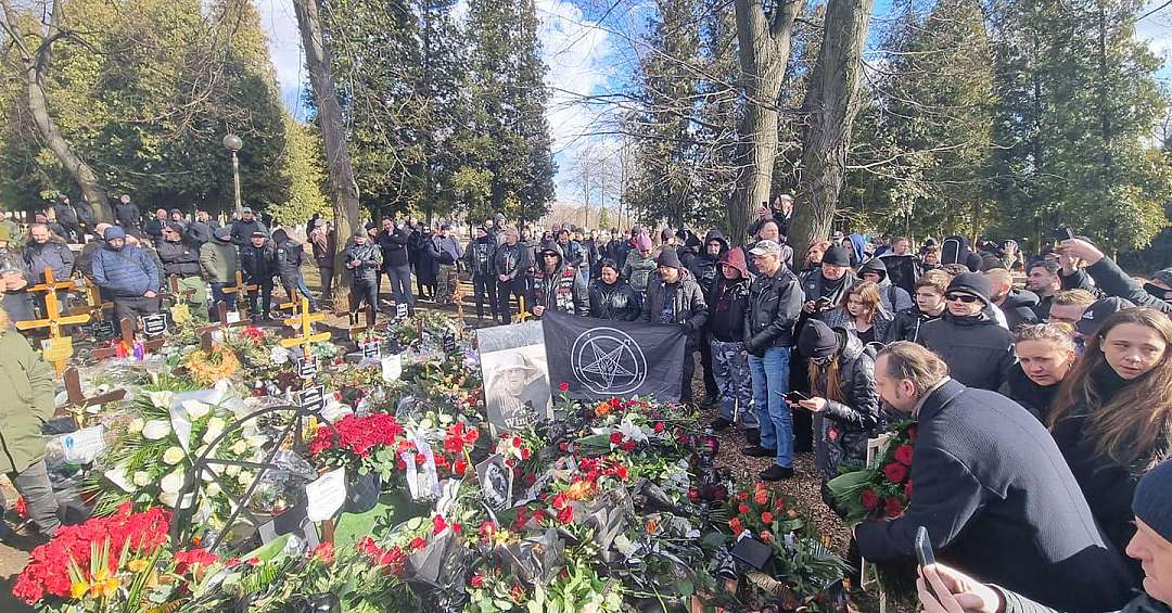 Pogrzeb Romana Kostrzewskiego Lidera Zespo U Kat Odby Si W Bytomiu