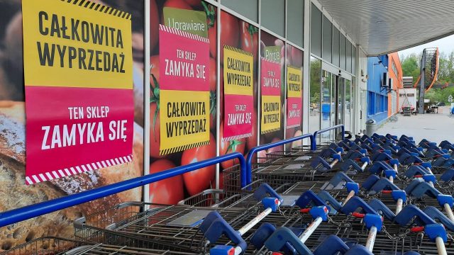 Całkowita wyprzedaż w Tesco w Bytomiu Likwidacja sklepu przy ul