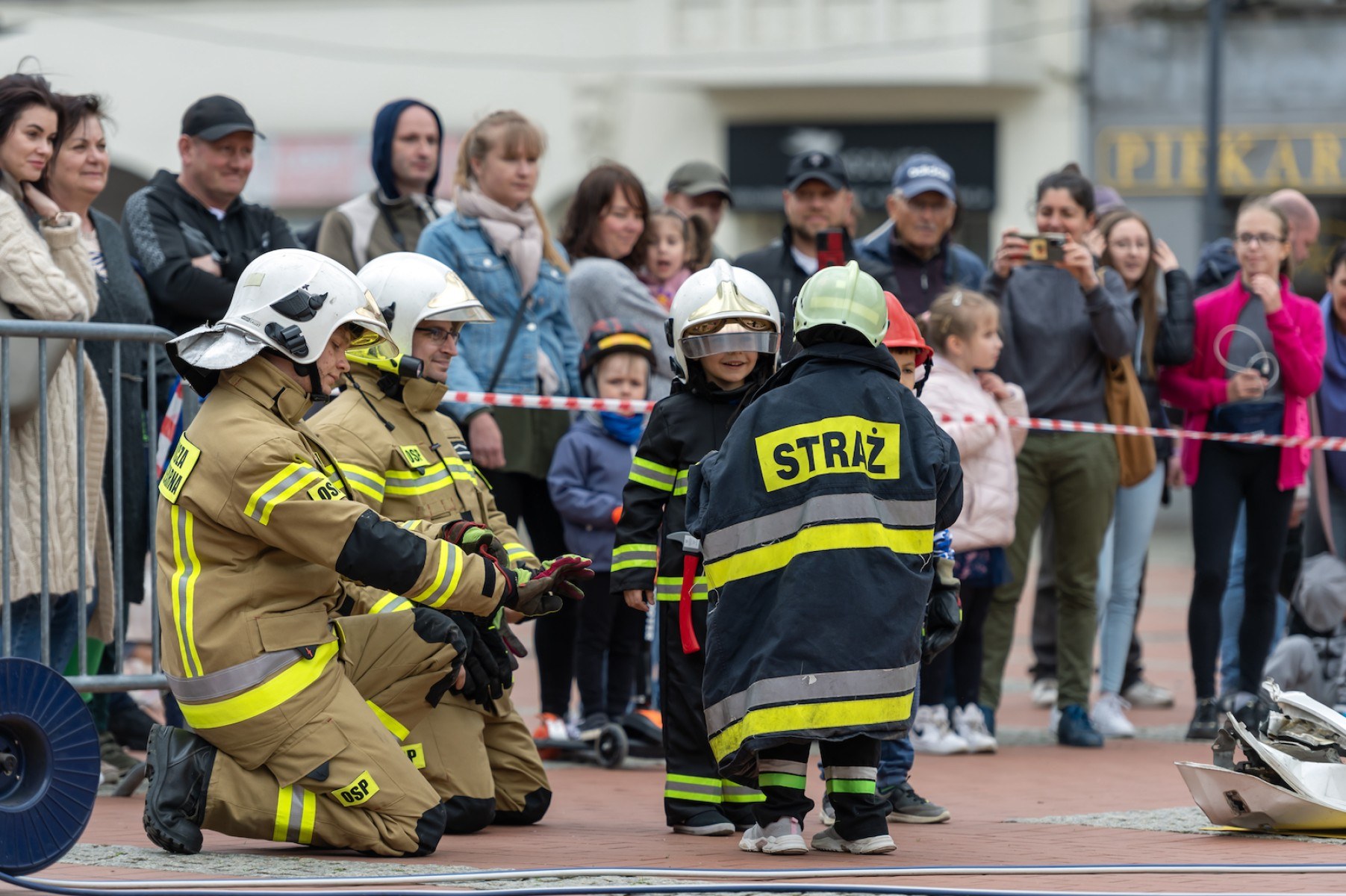 Był ogień i zachwyt publiczności Strażackie pokazy na bytomskim rynku 10