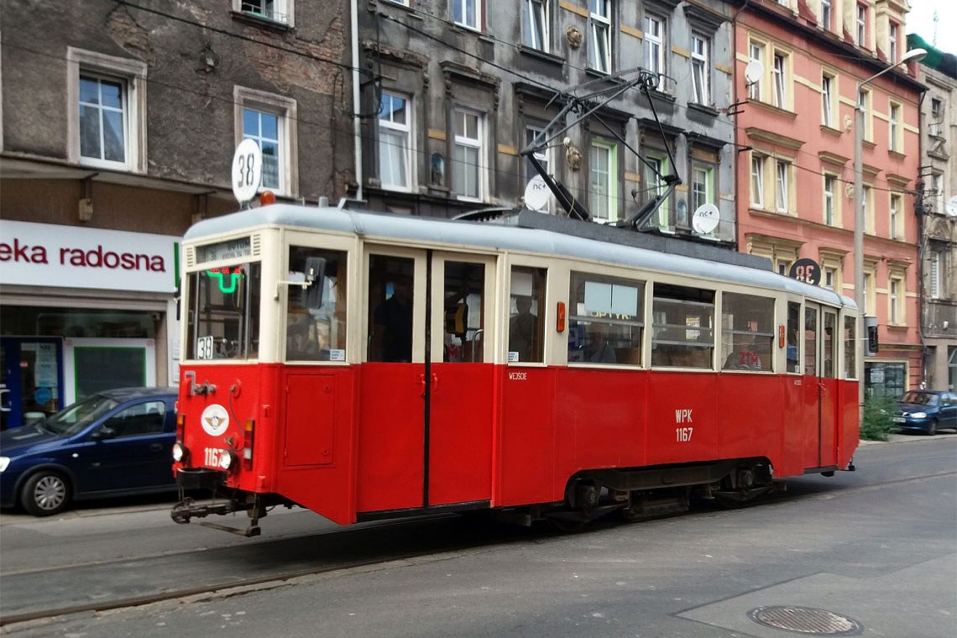 Byt zabytkowy tramwaj na ul piekarskiej Byt zabytkowy tramwaj na ul piekarskiej