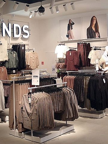 Byt wnetrze sinsay szombierki 01 Byt wnetrze sinsay szombierki 01