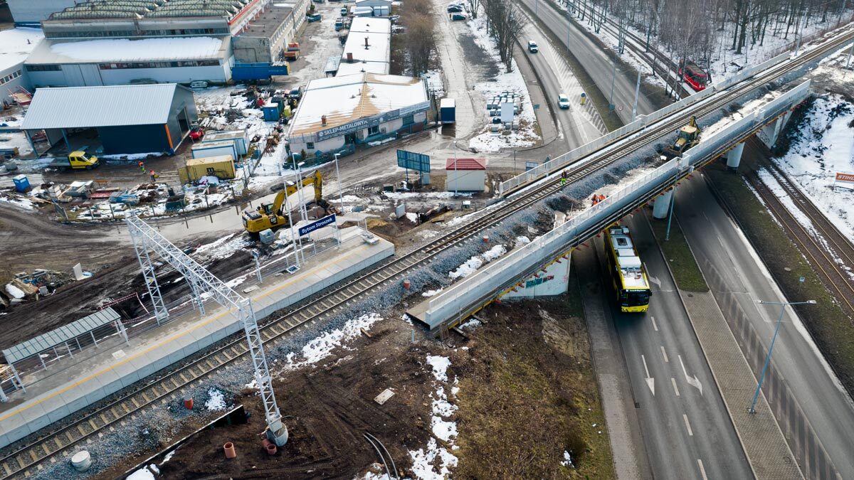 Nowy przystanek kolejowy powstał w pobliżu przystanków autobusowych i tramwajowych