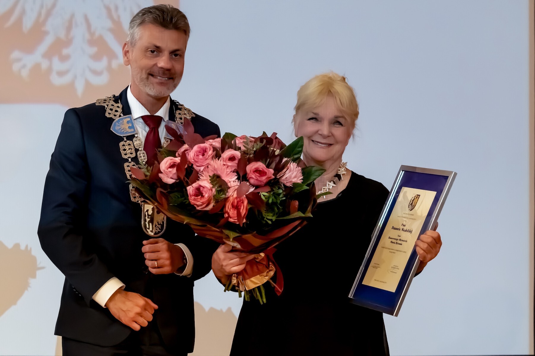 W swoim życiu spełniała się w wielu rolach, formach i zadaniach.