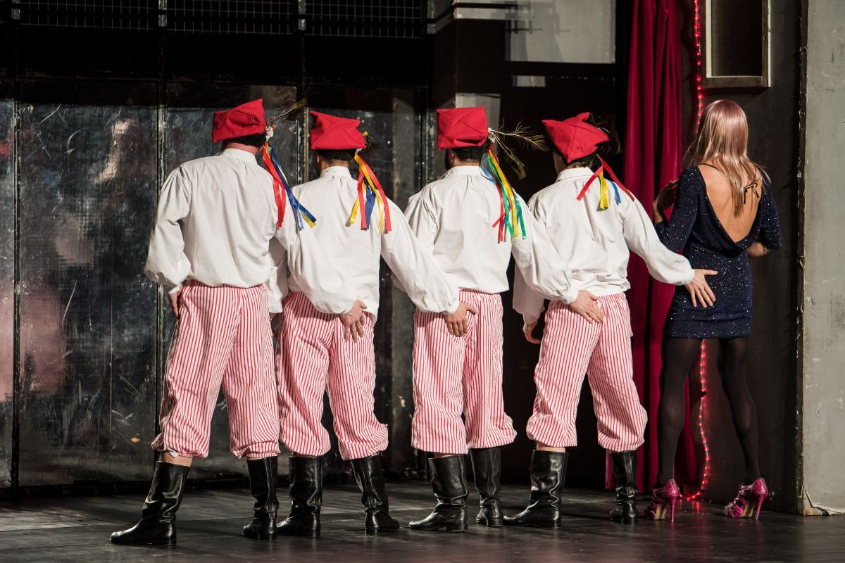 Komedie teatralne grane w Bytomiu, które musisz zobaczyć!